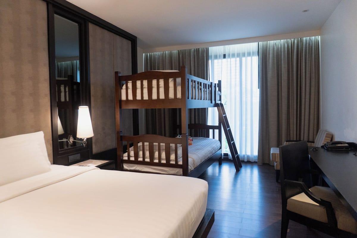 Family Room (with Bunk Bed) | 1 bedroom, premium bedding, in-room safe, desk