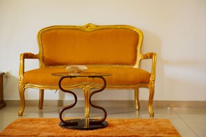 Suite – junior | Italienske Frette-laken, sengetøy av topp kvalitet og minibar