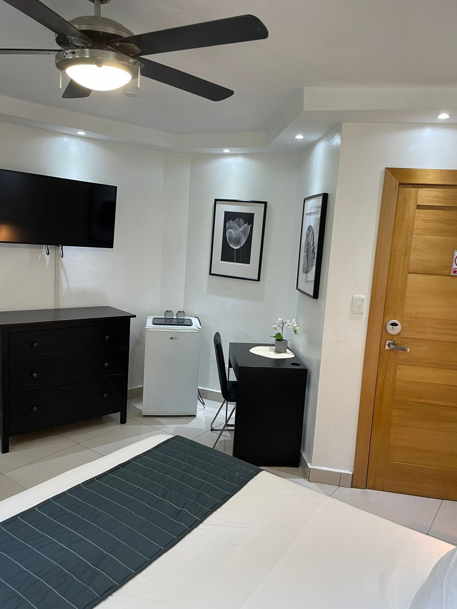 studio | 1 bedroom, hypo-allergenic bedding, in-room safe, desk