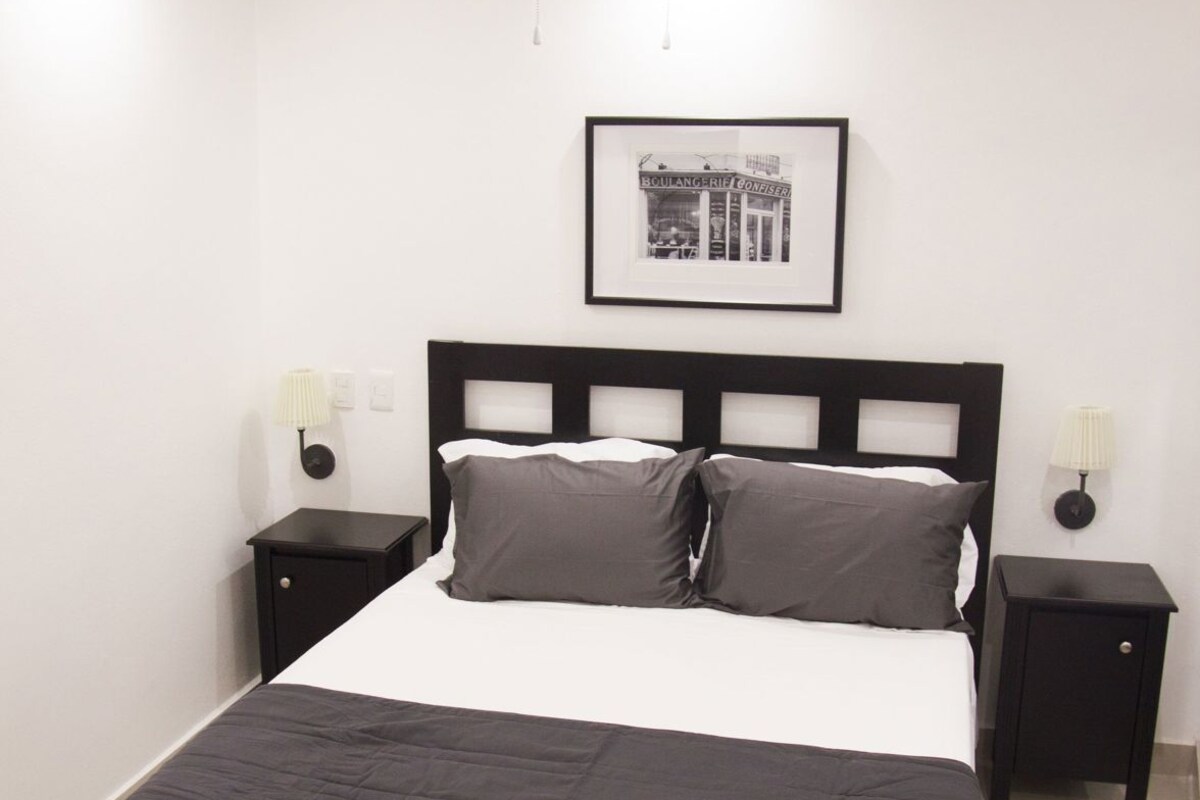 1 Schlafzimmer, Allergikerbettwaren, Zimmersafe, Schreibtisch