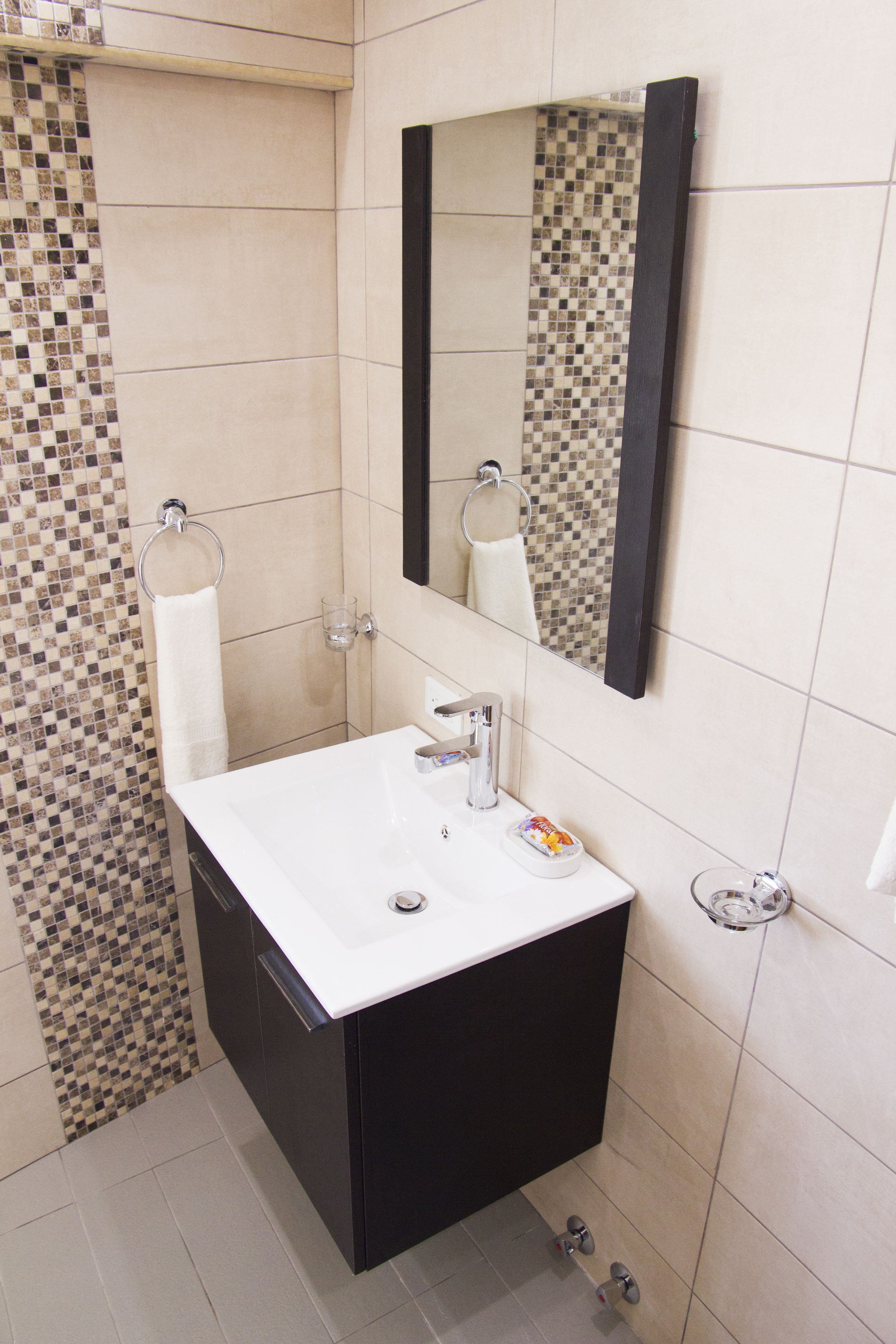 studio | bathroom | shower, hair dryer, towels, soap