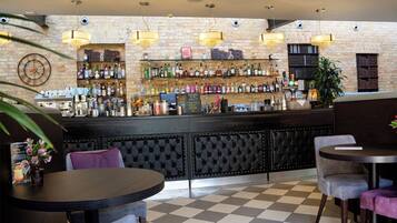 Bar (en el alojamiento)