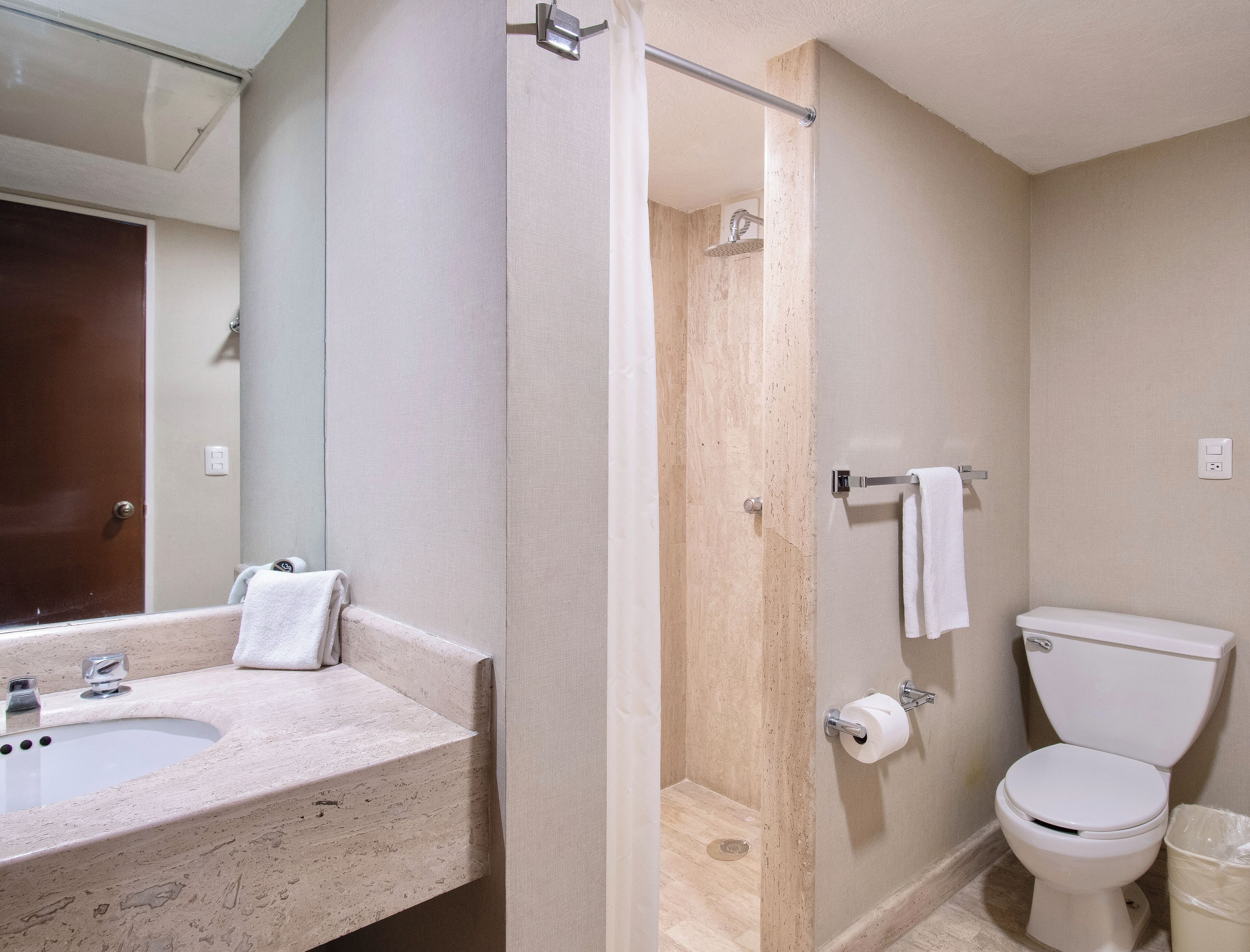 Photo - Hotel Plaza Génova Centro