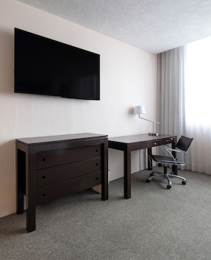 In-room safe, desk, laptop workspace, iron/ironing board