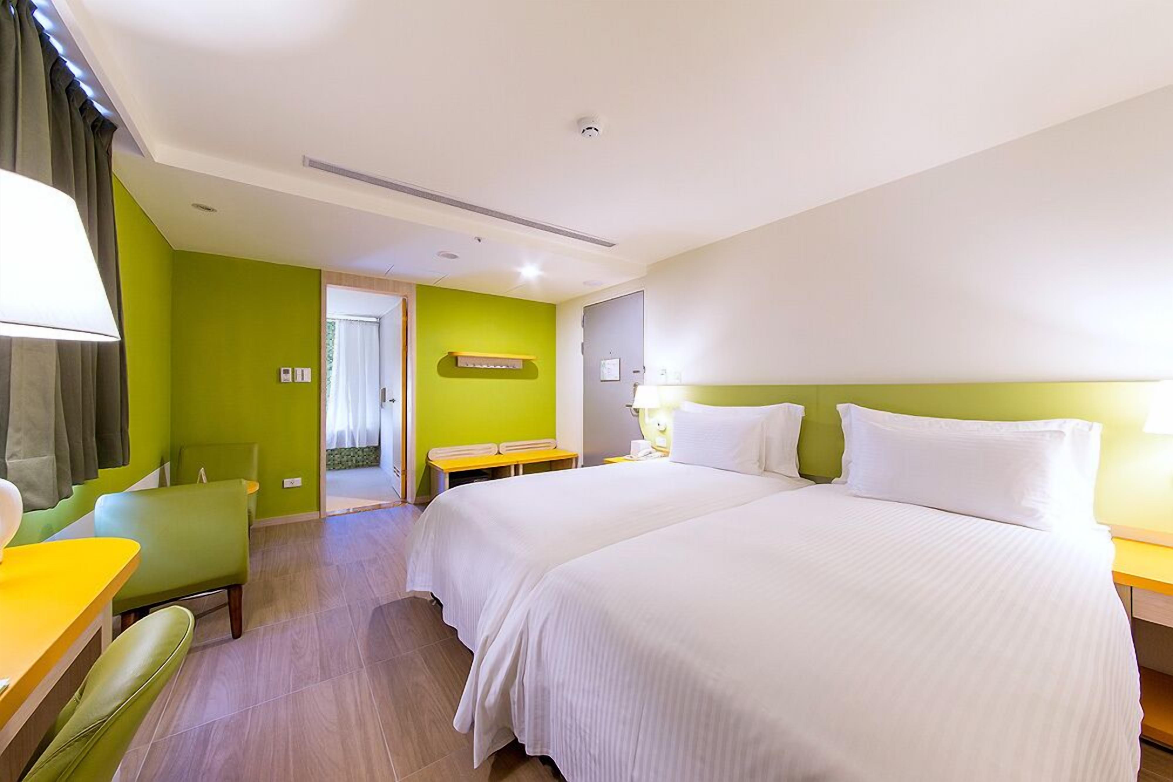 superior twin room (no amenities) | in-room safe, desk, soundproofing, free wifi