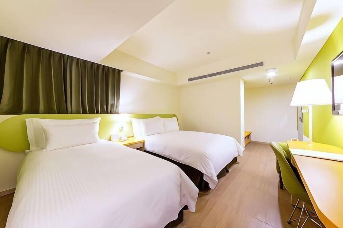 In-room safe, desk, soundproofing, free WiFi