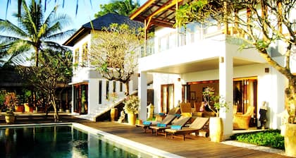 Villa Matahari Terbenam