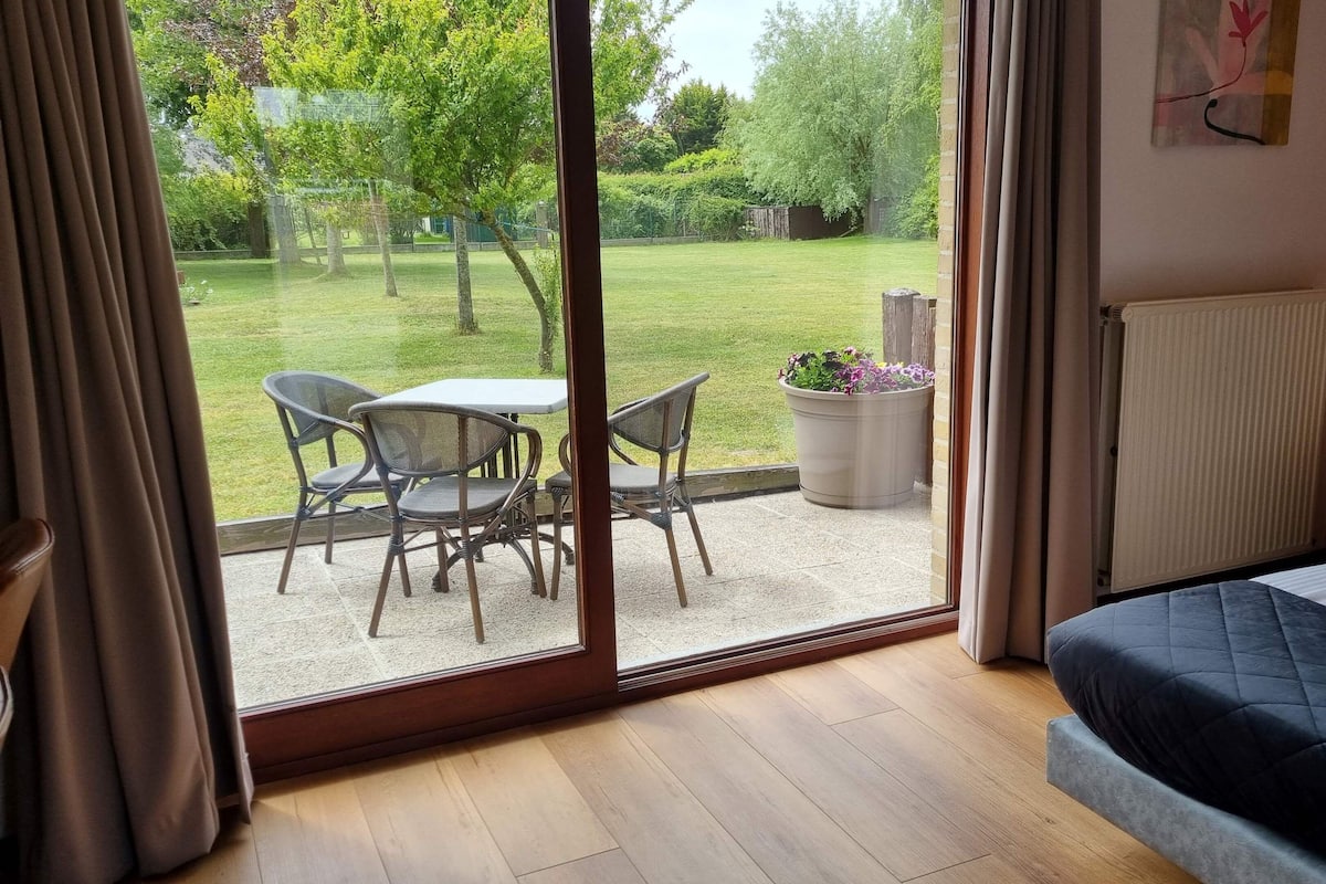 Superior Room, 1 Bedroom, Garden Area | Premium bedding, desk, laptop workspace, soundproofing