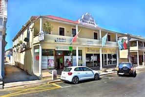 Mặt tiền nơi lưu trú