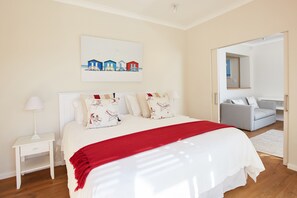 Number Eleven | 4 bedrooms, Egyptian cotton sheets, premium bedding, in-room safe