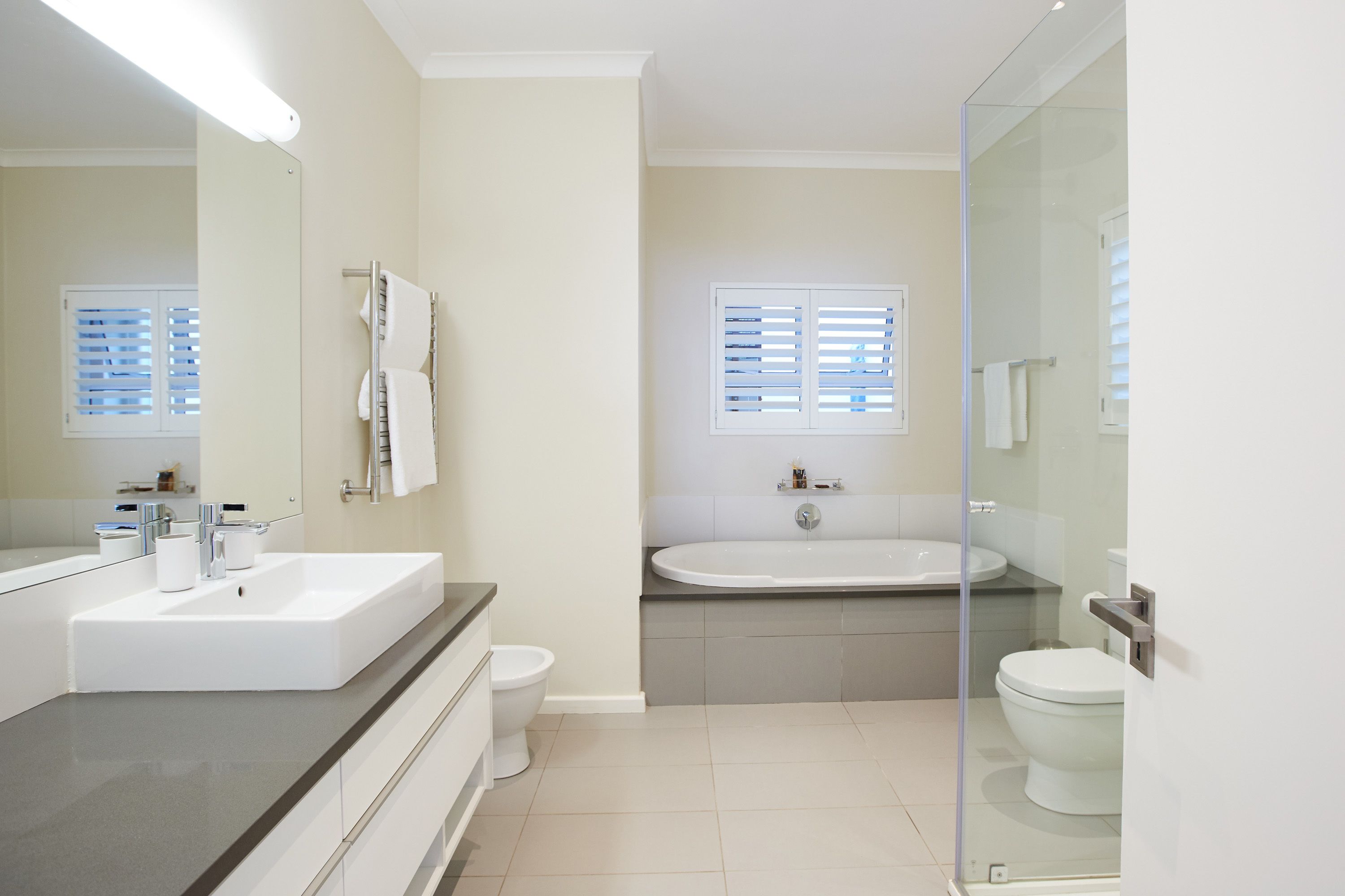 Number Eleven | Bathroom | Separate bathtub and shower, deep-soaking bathtub, free toiletries
