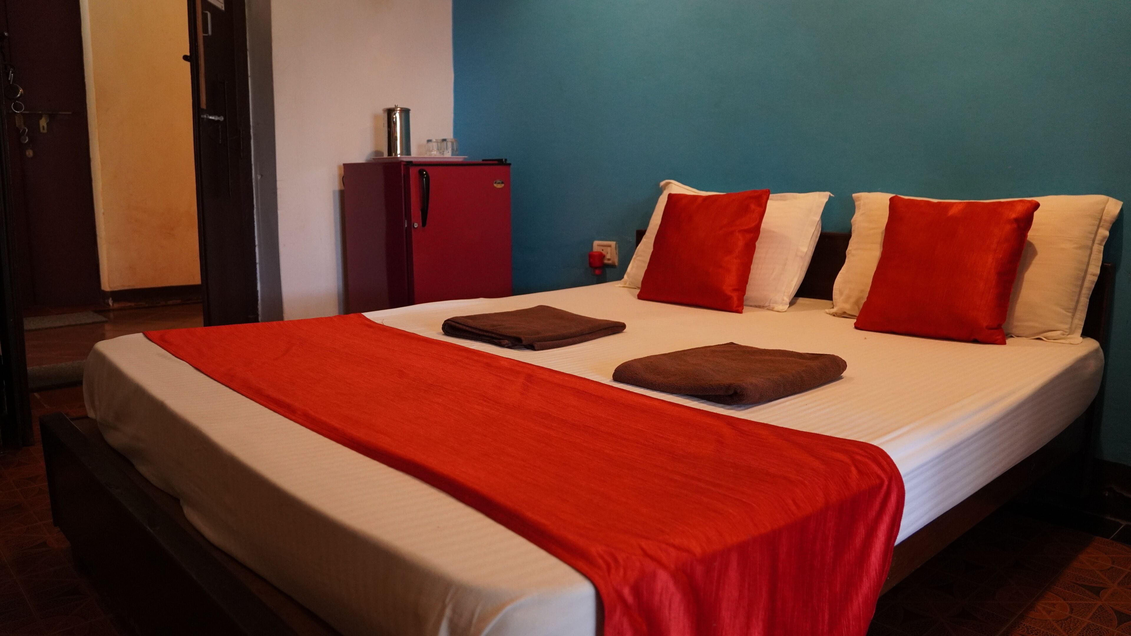 Deluxe Double Room, Balcony, Garden View | Laptop workspace, free WiFi