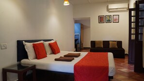 家庭房, 阳台, 花园景观 | 笔记本电脑工作区、免费 WiFi