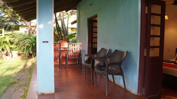 Family Room, Balcony, Garden View | Balcony - O Camarao (Calangute)