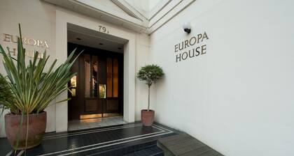 Europa House Apartments