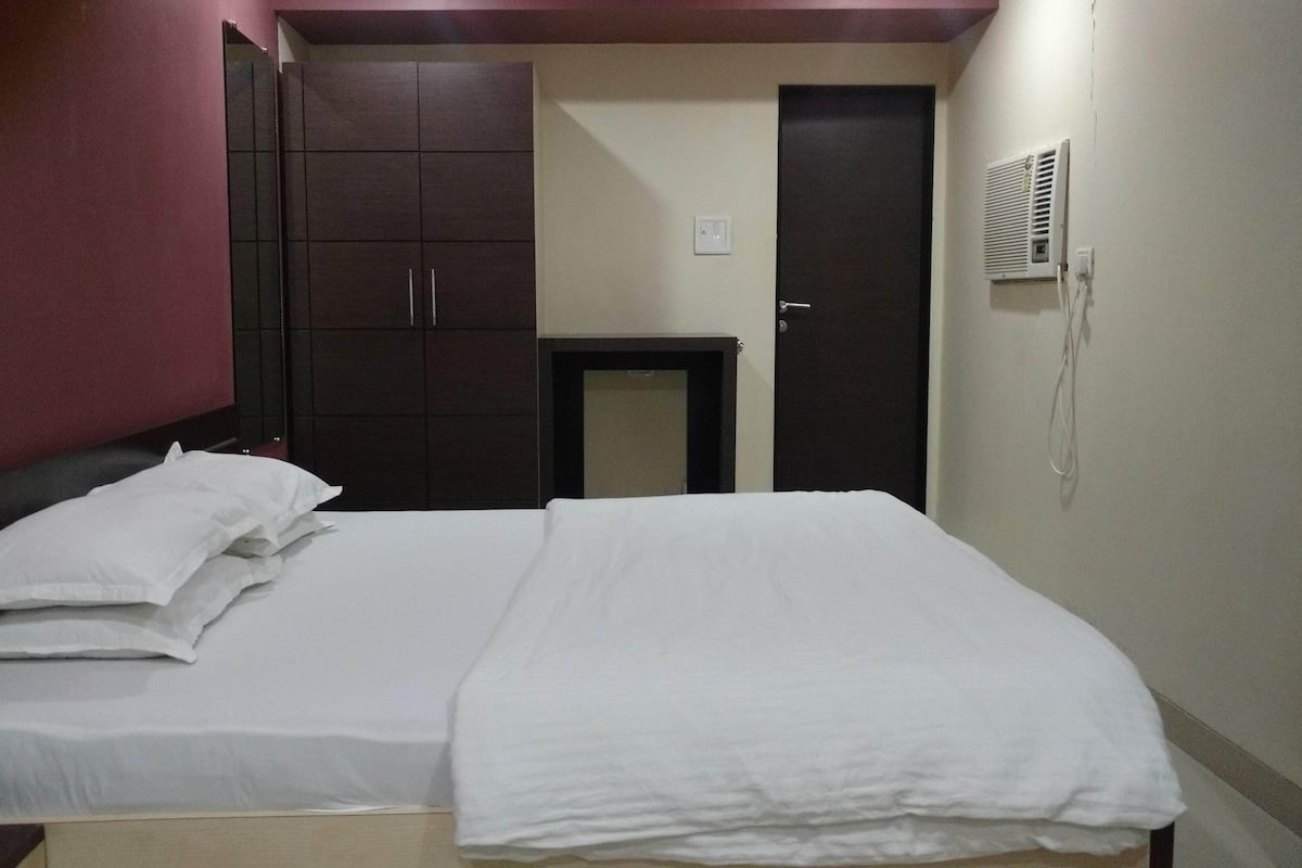 Twin / Double Bed | Een laptopwerkplek, gratis wifi, beddengoed