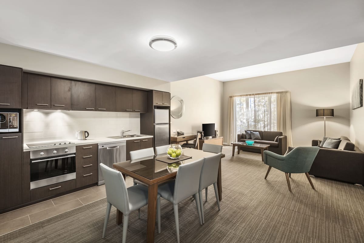 3 slaapkamers, luxe beddengoed, een kluis op de kamer, een bureau