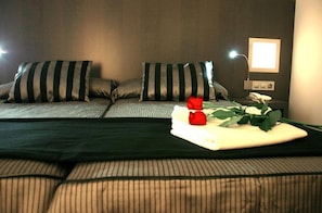 In-room safe, desk, laptop workspace, soundproofing