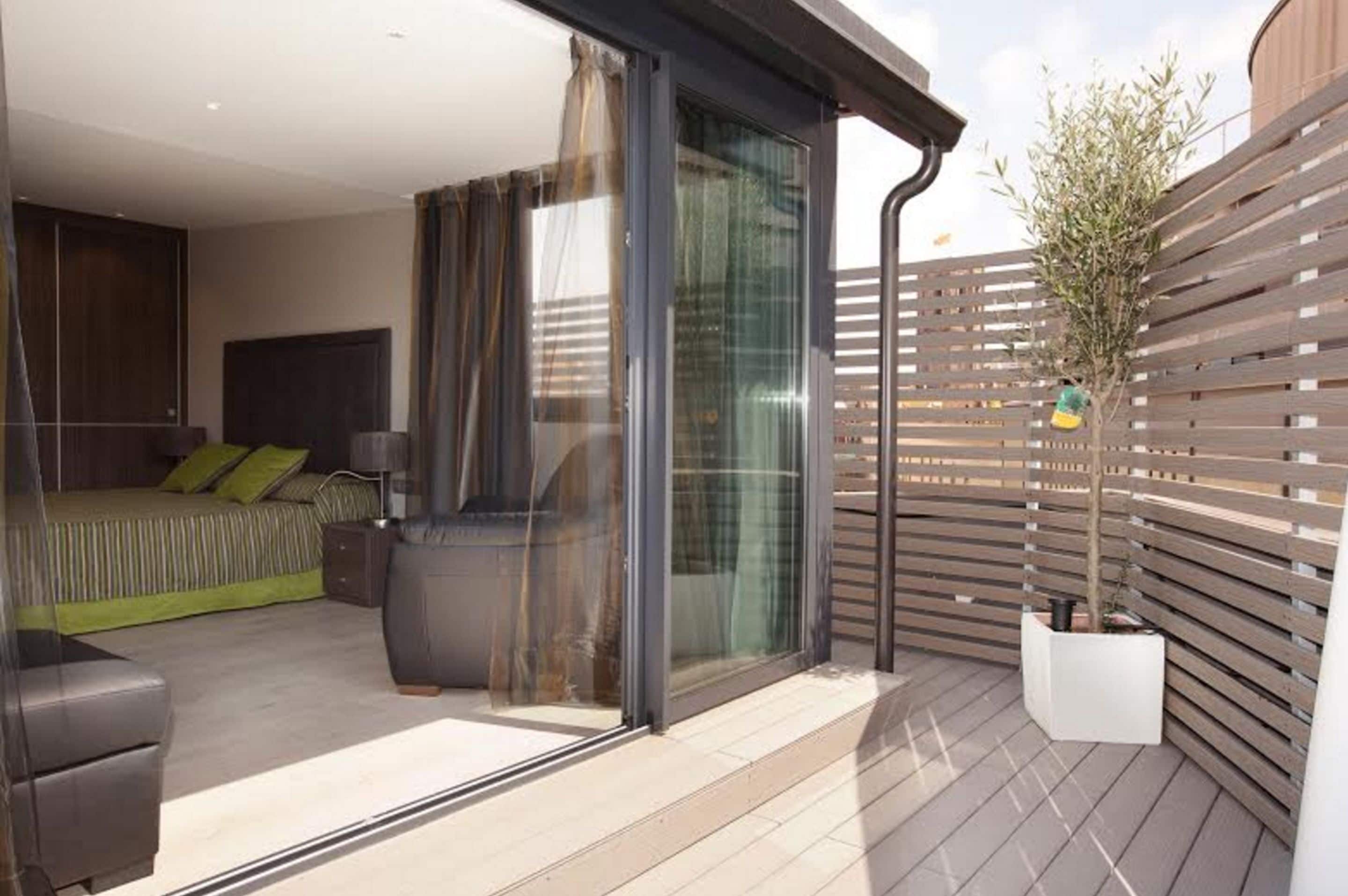 suite, balcony | terrace/patio