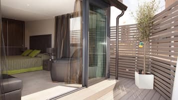 Suite, balcón | Terraza o patio