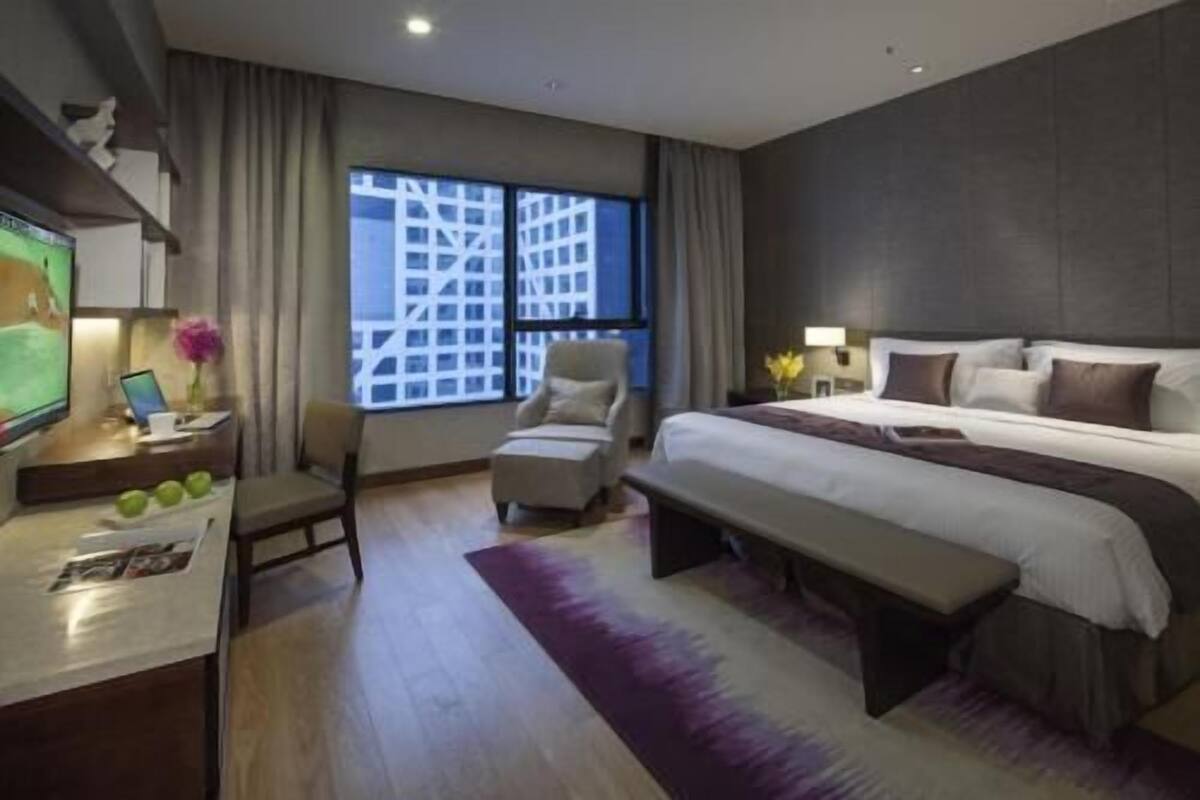 1 bedroom, down comforters, in-room safe, laptop workspace