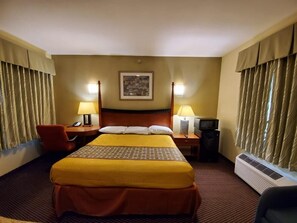 Room, 1 King Bed, Non Smoking | Free WiFi, bed sheets, alarm clocks - Budget Inn Williamsport (Williamsport)