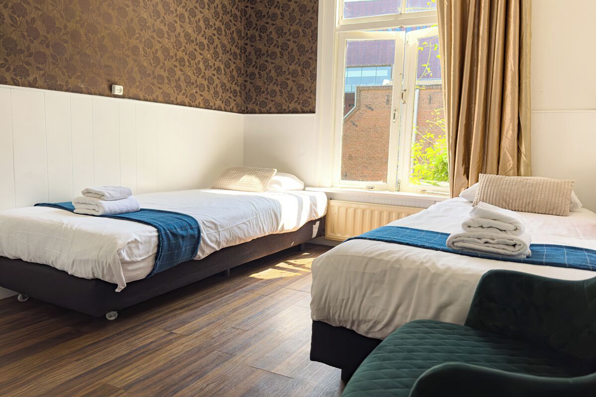 이코노미 트리플룸 | 객실 내 금고, 책상, 무료 WiFi, 침대 시트