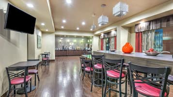 Ilmainen buffetaamiainen