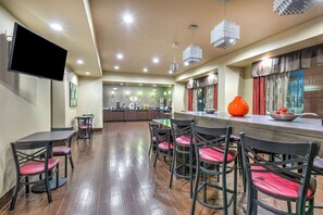 Free buffet breakfast  - Super 8 by Wyndham Karnes City (Karnes City)