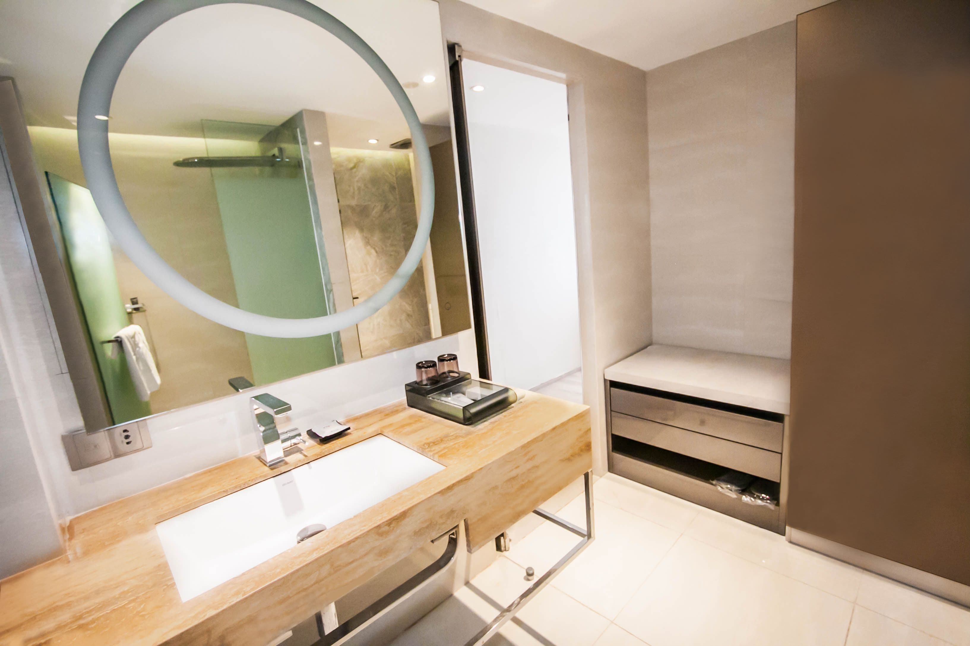 shower, free toiletries, hair dryer, slippers