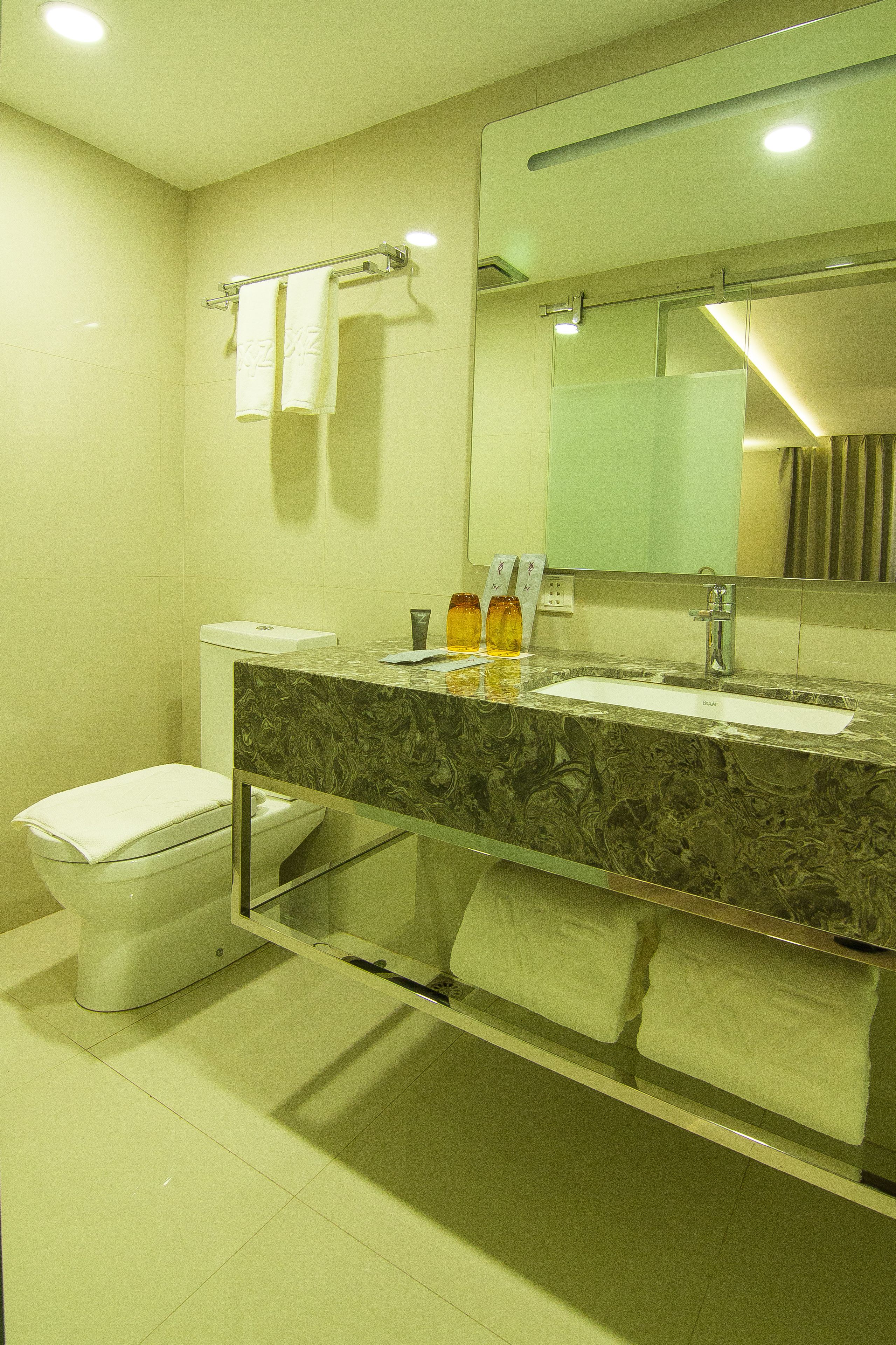 shower, free toiletries, hair dryer, slippers