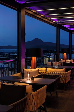 Restaurant - Hotel XYZ (Tacloban)