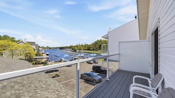 Perhesviitti, 2 makuuhuonetta, keittiö, näköala satamaan | Terassi/patio