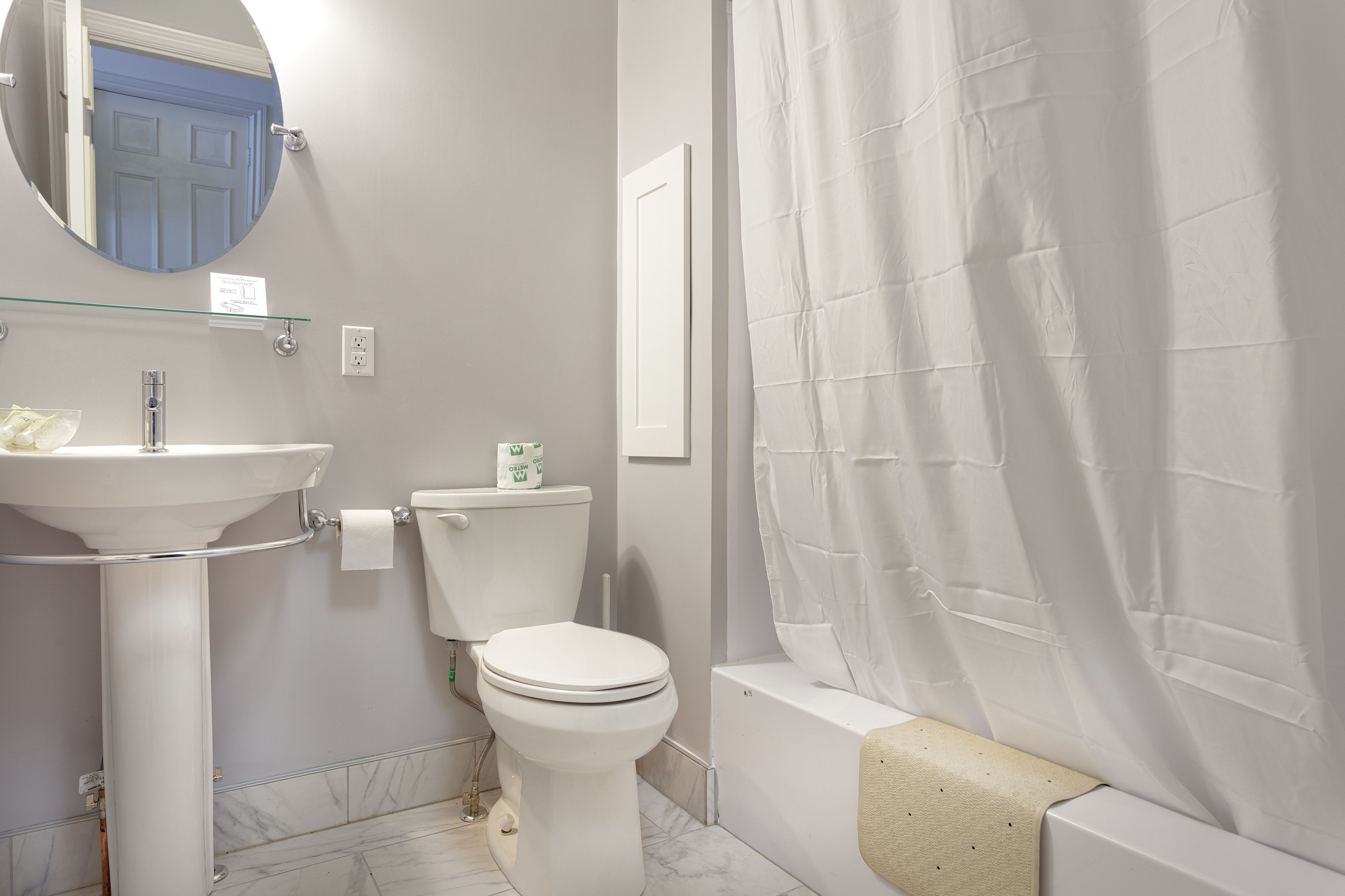 shower, free toiletries, towels