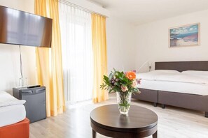 Alarm clocks - Hotel Alexander (Basel)