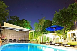 Outdoor pool - Villas Bambú by Isa (Chetumal)