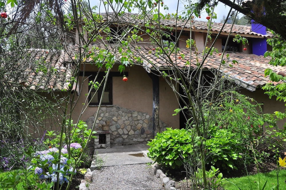 K´uychi Rumi Bungalows image