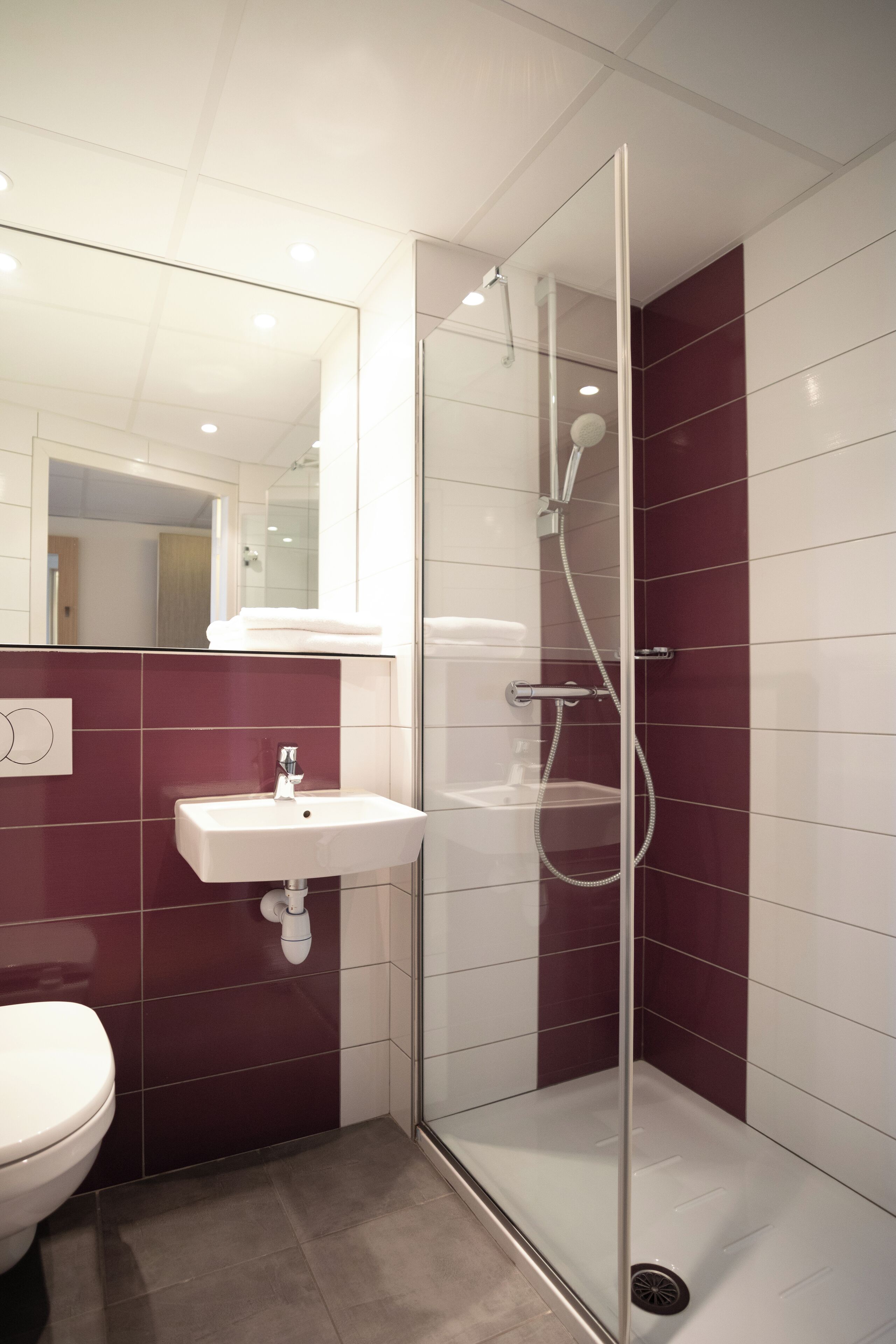 comfort triple room | bathroom | shower, hair dryer, towels