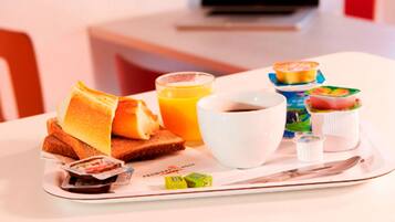 Daily buffet breakfast (EUR 9 per person)