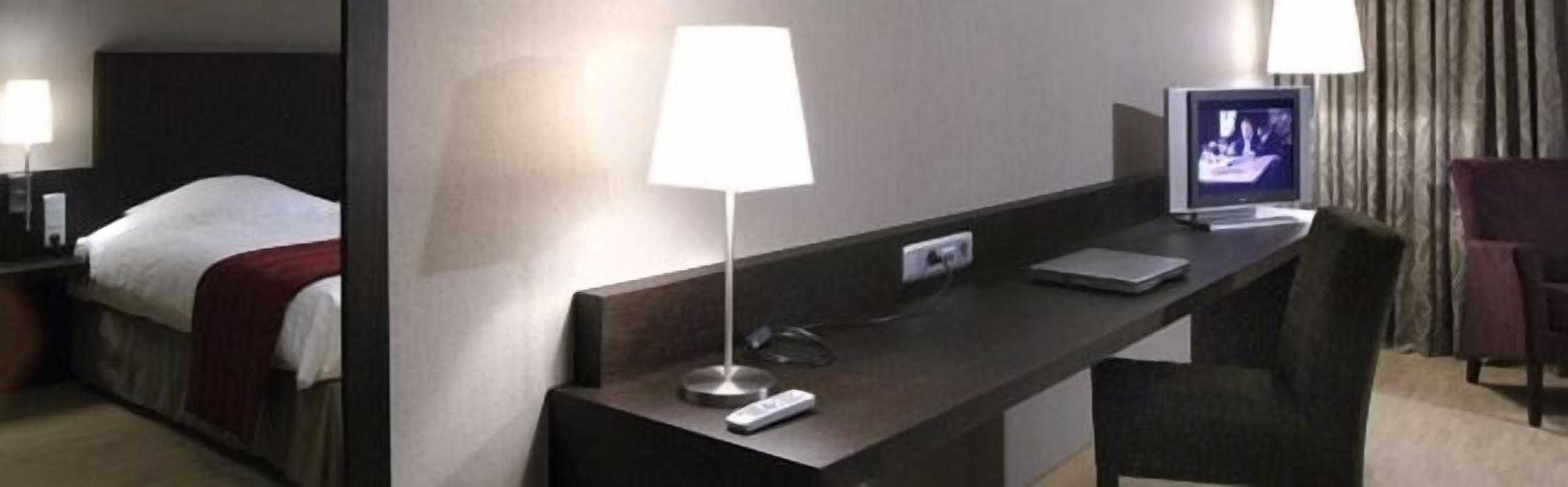 in-room business centre