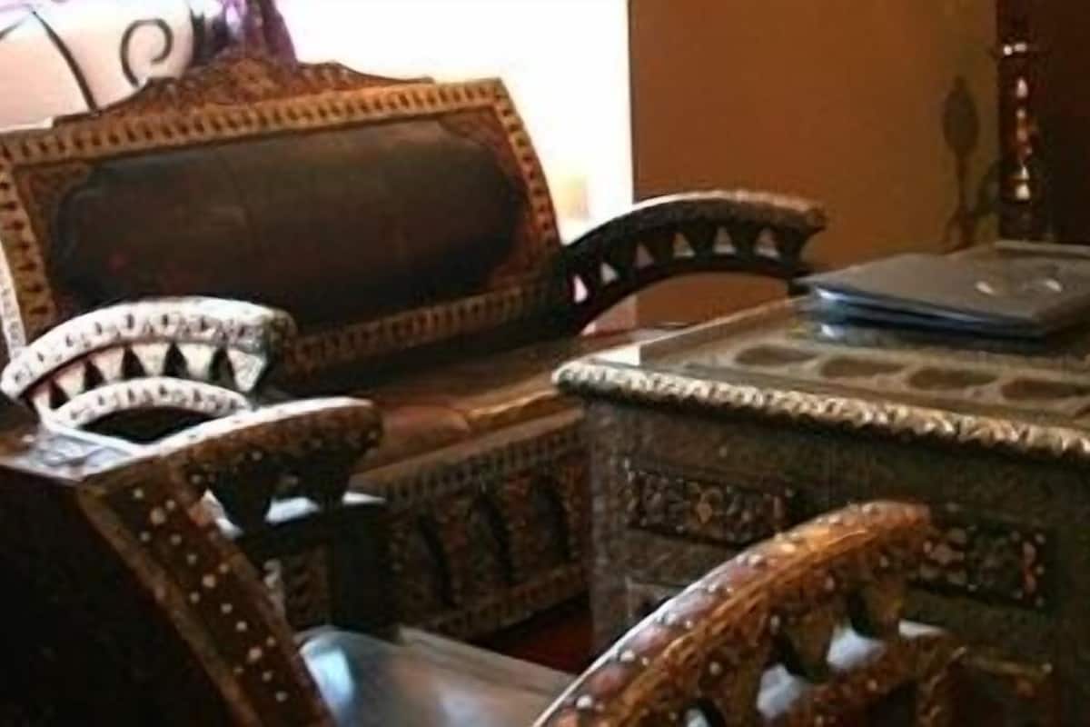 Suite | Living area | Plasma TV