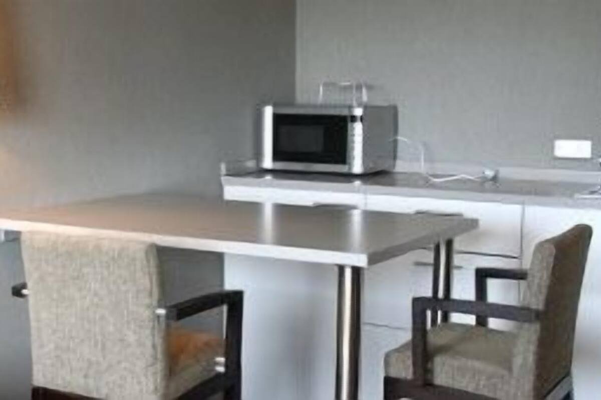 studio | private kitchenette | fridge