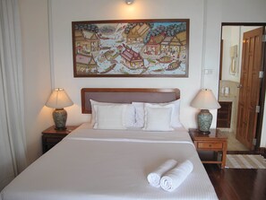 In-room safe, desk, laptop workspace, iron/ironing board - Grand Villa La Perla (Koh Samui)