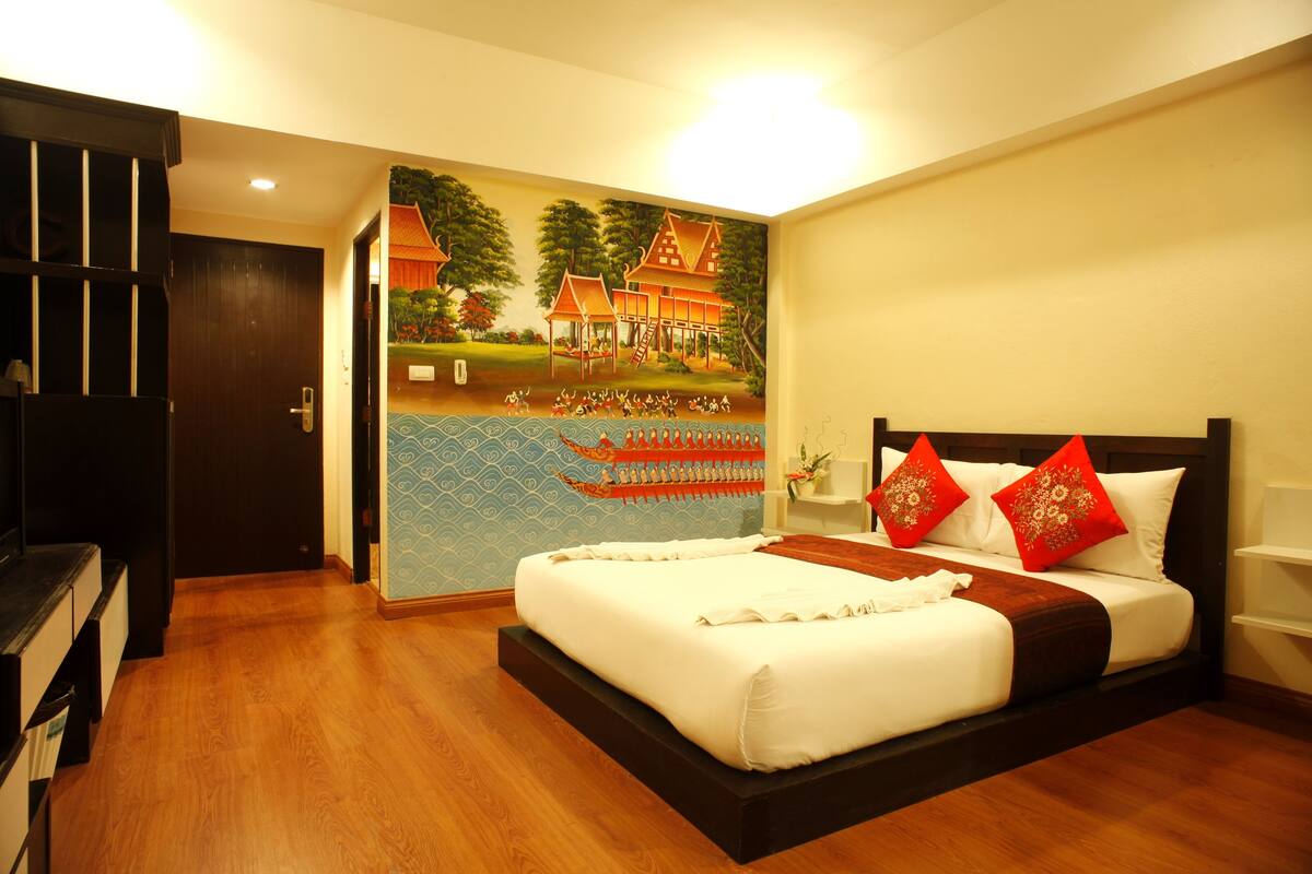 Standard Double or Twin Room | Premium bedding, Select Comfort beds, desk, rollaway beds