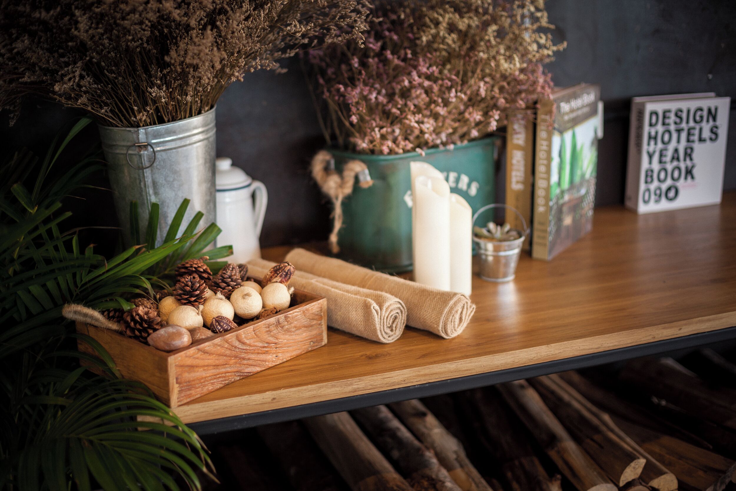 breakfast, lunch, dinner served; italian cuisine, beach views