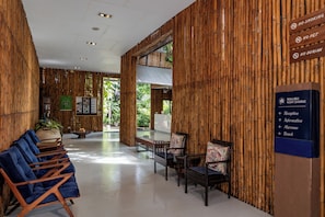 Sala de estar en el lobby