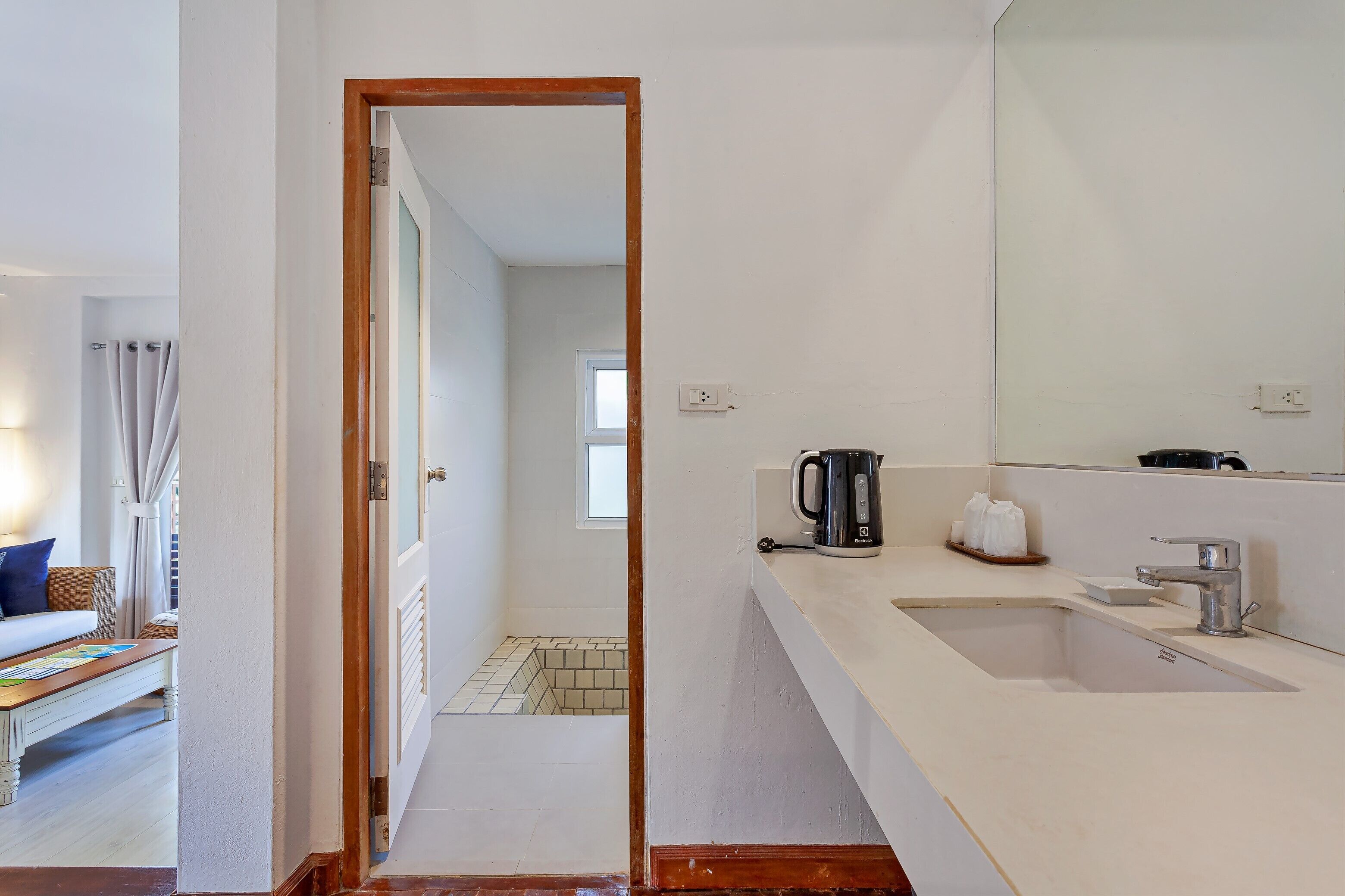 studio, terrace | bathroom | shower, rainfall showerhead, free toiletries, hair dryer