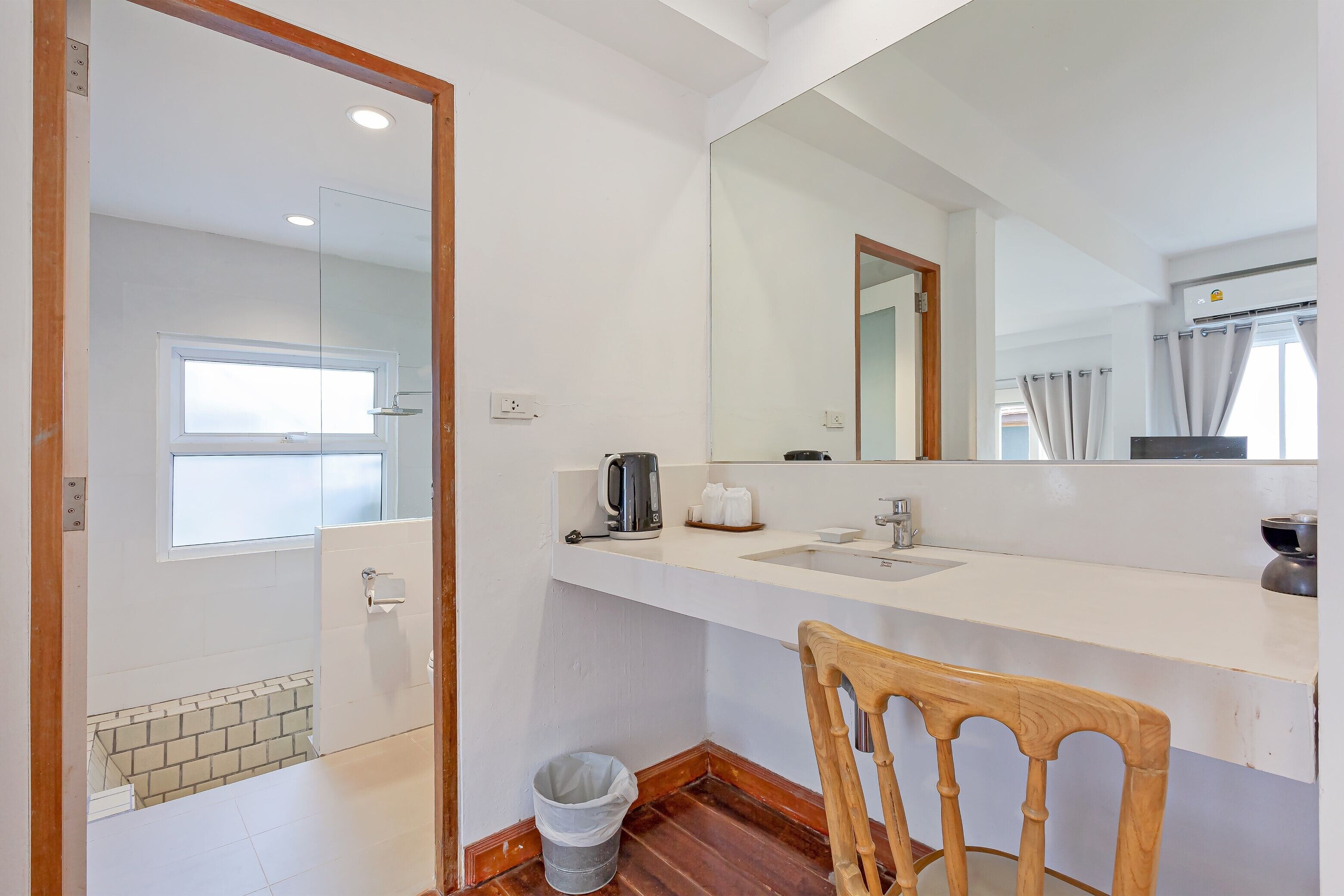 studio, terrace | bathroom | shower, rainfall showerhead, free toiletries, hair dryer