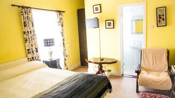 Economy Double Room, Ensuite | Iron/ironing board, free WiFi, bed sheets