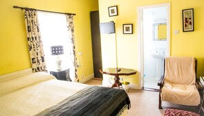 Iron/ironing board, free WiFi, bed sheets - The Orchard (Newcastle West)